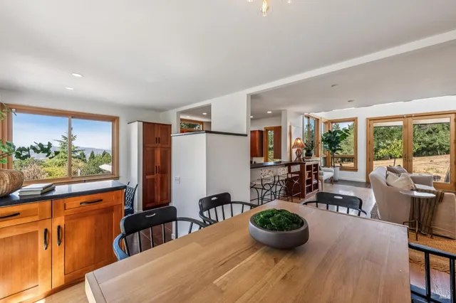 $1,850,000 | 2125 Trinity Road, Glen Ellen, CA 95442