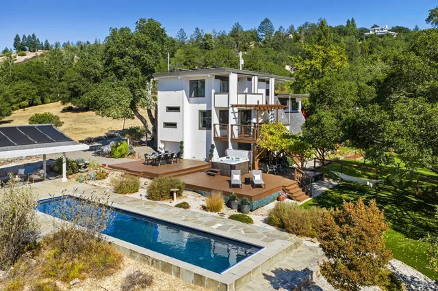 $1,850,000 | 2125 Trinity Road, Glen Ellen, CA 95442