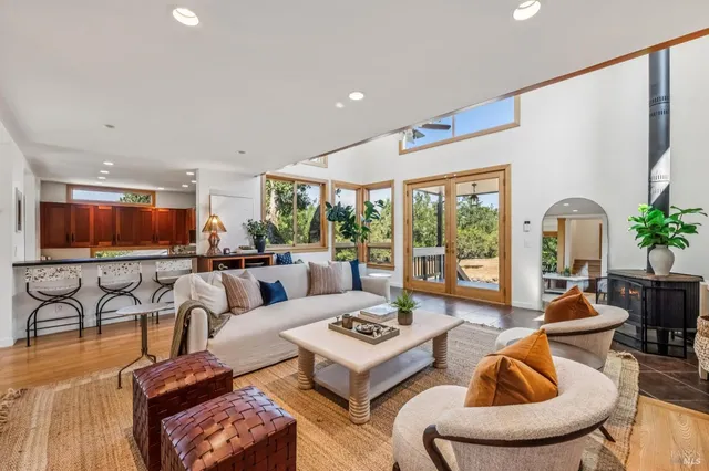 $1,850,000 | 2125 Trinity Road, Glen Ellen, CA 95442