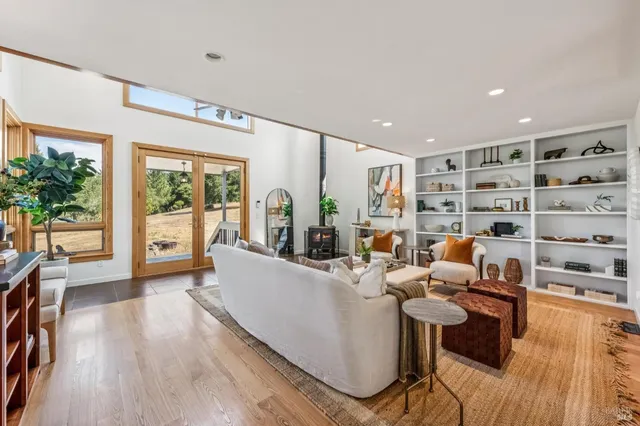 $1,850,000 | 2125 Trinity Road, Glen Ellen, CA 95442