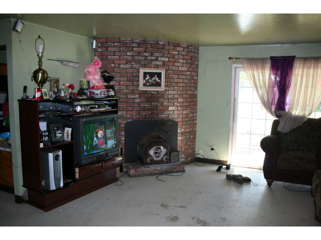 130 Wheelock Road Watsonville, CA 95076 - Photo 5 of 11 Gallery Image 5