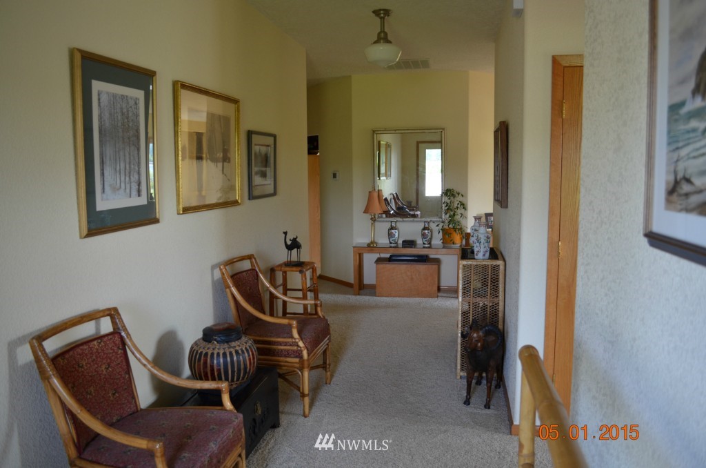196 East Sunny Sands Road Cathlamet, WA 98612 - Photo 4 of 21 Gallery Image 4