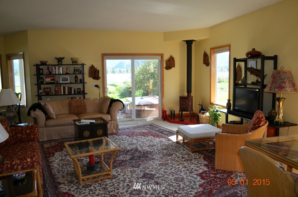 196 East Sunny Sands Road Cathlamet, WA 98612 - Photo 6 of 21 Gallery Image 6