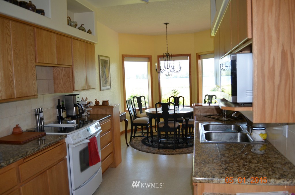 196 East Sunny Sands Road Cathlamet, WA 98612 - Photo 8 of 21 Gallery Image 8