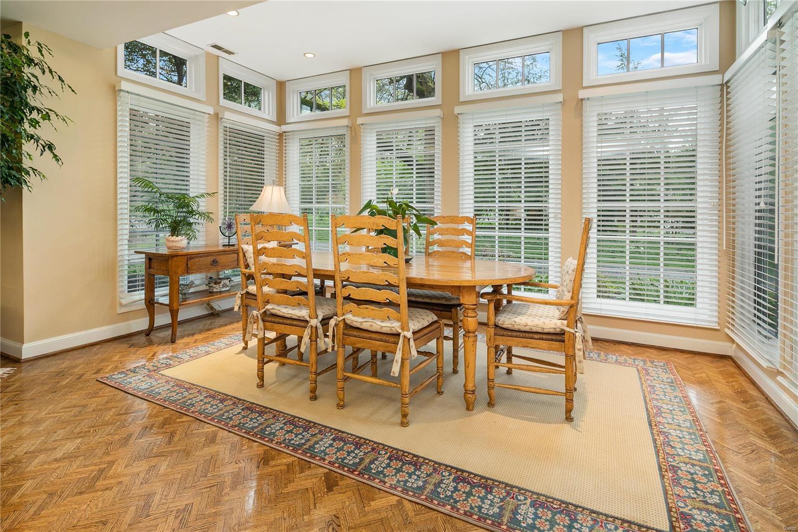 21 Upper Ladue Road St. Louis, MO 63124 - Photo 33 of 39