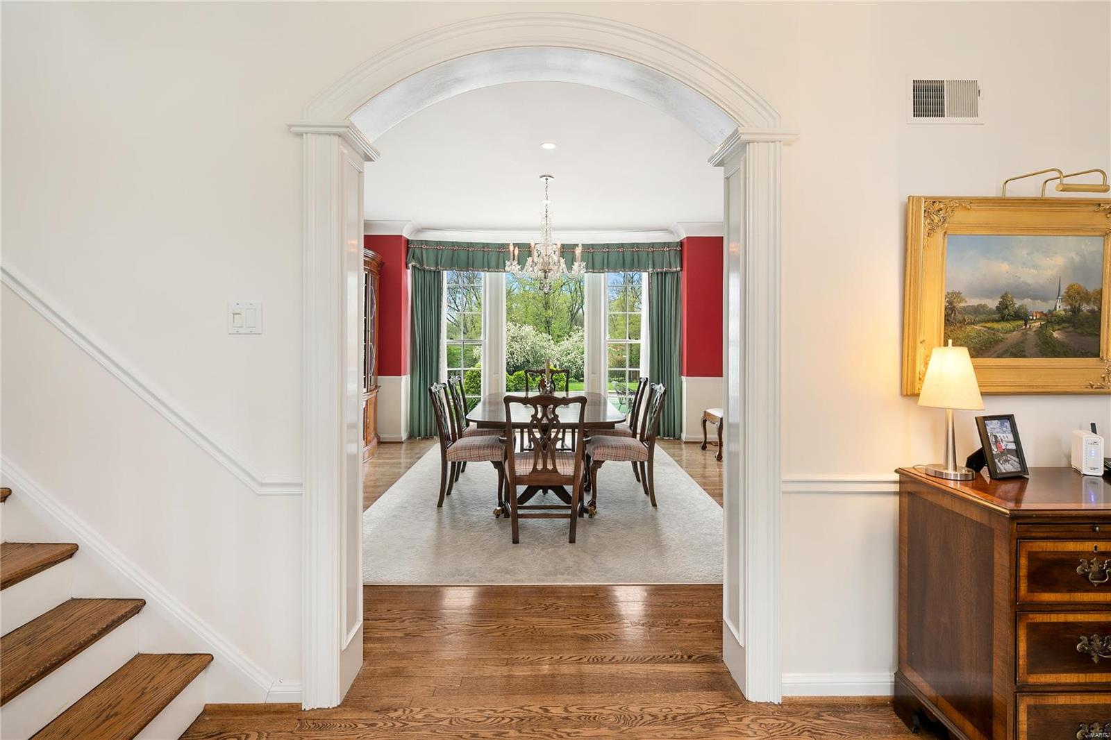 21 Upper Ladue Road St. Louis, MO 63124 - Photo 8 of 39