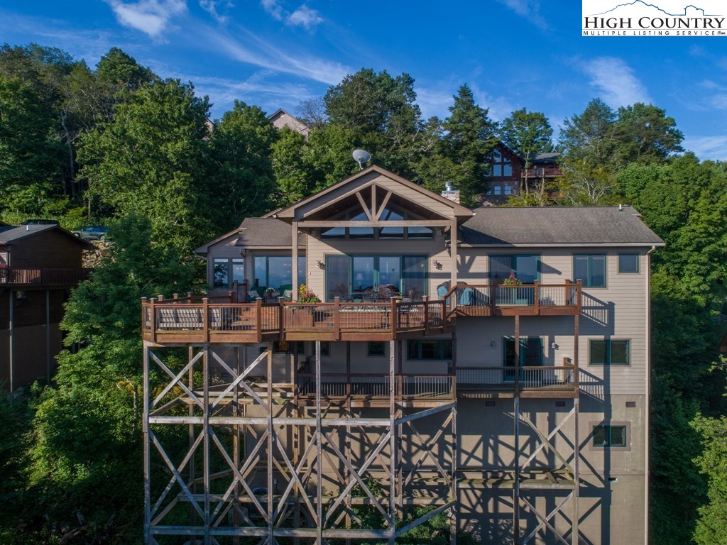 136 Hawthorne Road Beech Mountain, NC 28604 - Photo 28 of 32