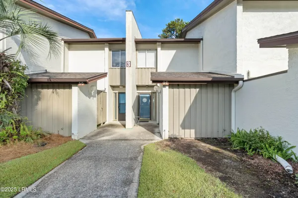 $215,000 | 3 Marsh Harbor Drive, Unit E, Beaufort, SC 29907