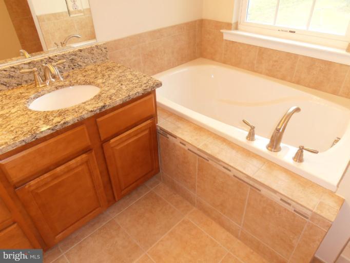 9456 Gera Road King George, VA 22485 - Photo 16 of 30 Bath (Master)