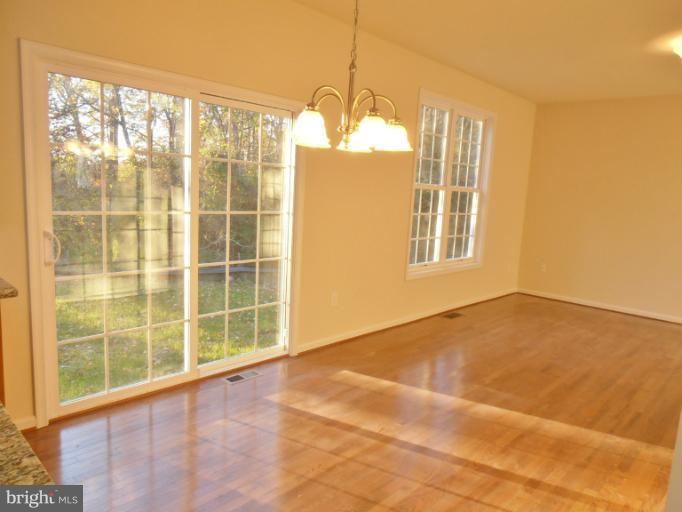 9456 Gera Road King George, VA 22485 - Photo 6 of 30 Breakfast area