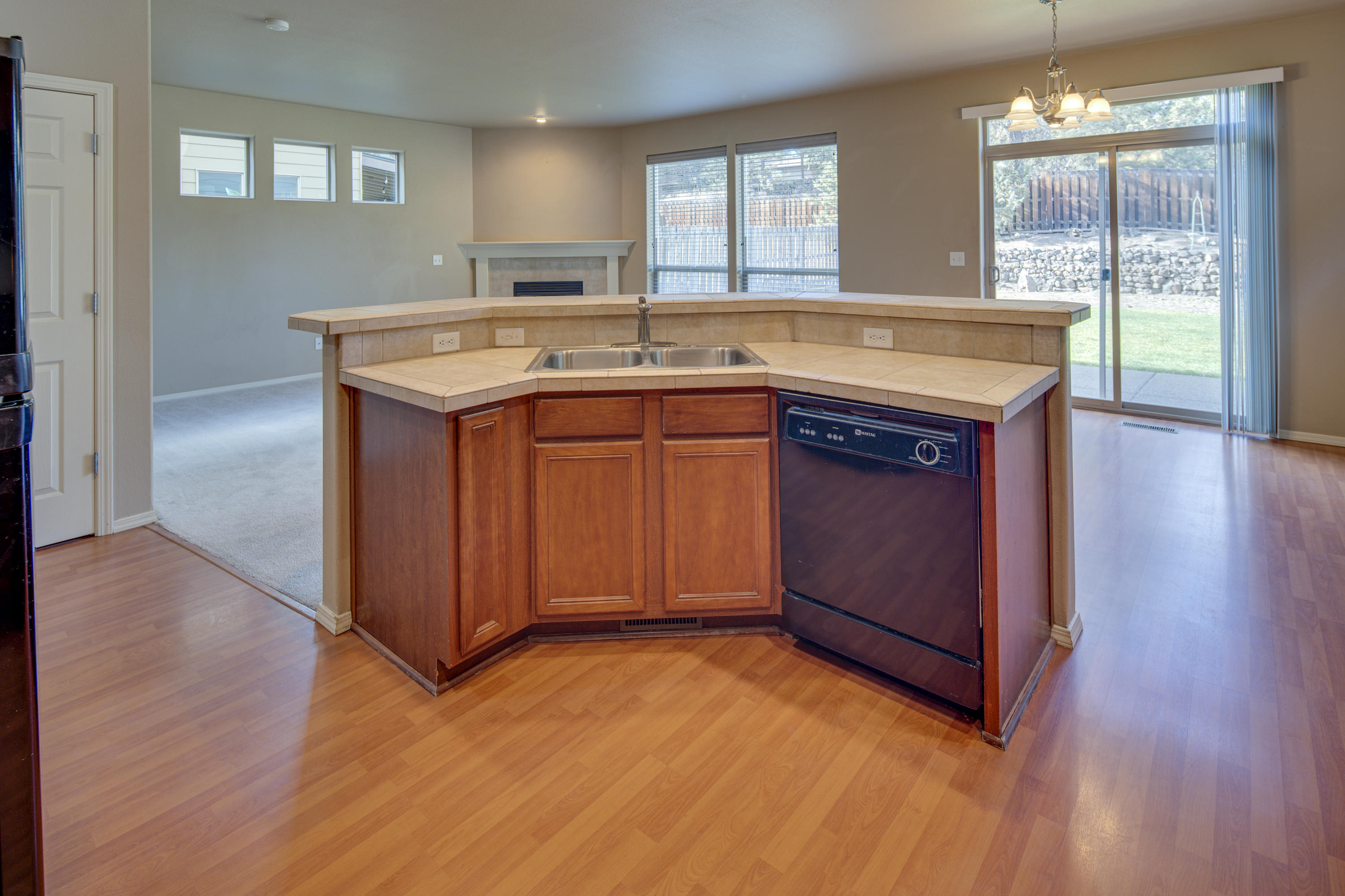 62029 Quail Run Place Bend, OR 97701 - Photo 17 of 35 17-Island
