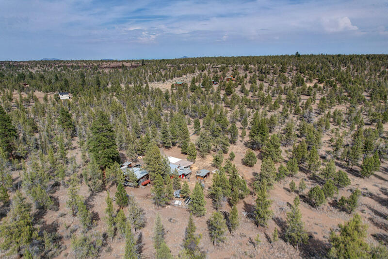 70633 Holmes Road Sisters, OR 97759 - Photo 28 of 30 70633 Holmes Road-28