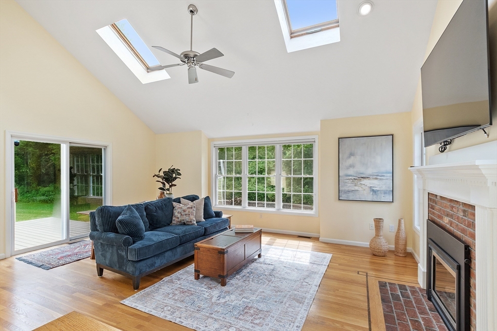 31 Fort Pond Hill Road Littleton, MA 01460 - Photo 12 of 37