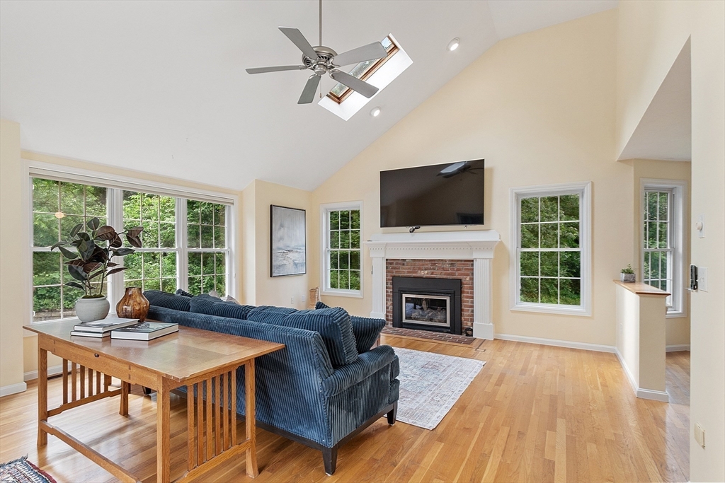 31 Fort Pond Hill Road Littleton, MA 01460 - Photo 13 of 37