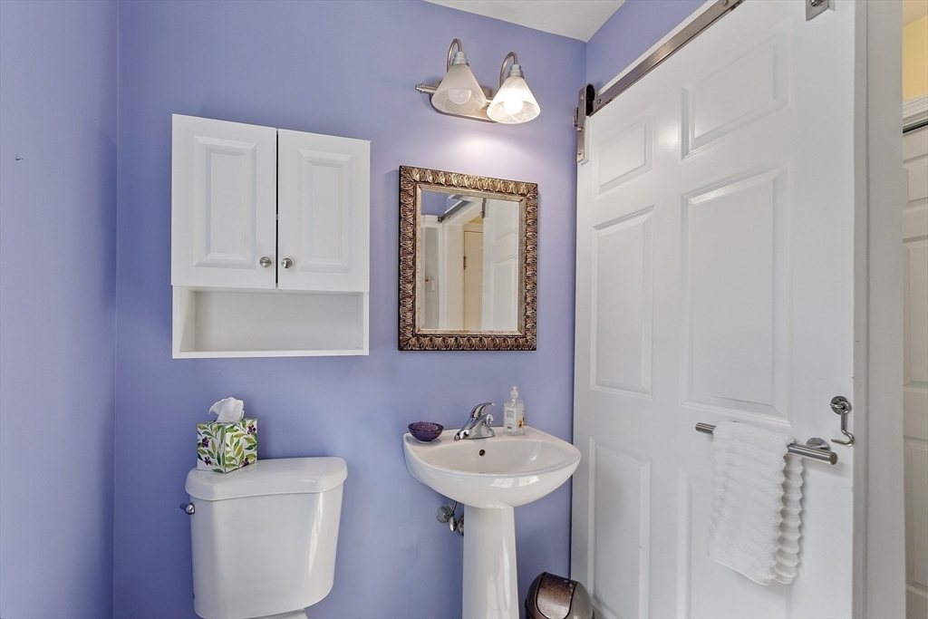 31 Fort Pond Hill Road Littleton, MA 01460 - Photo 17 of 37