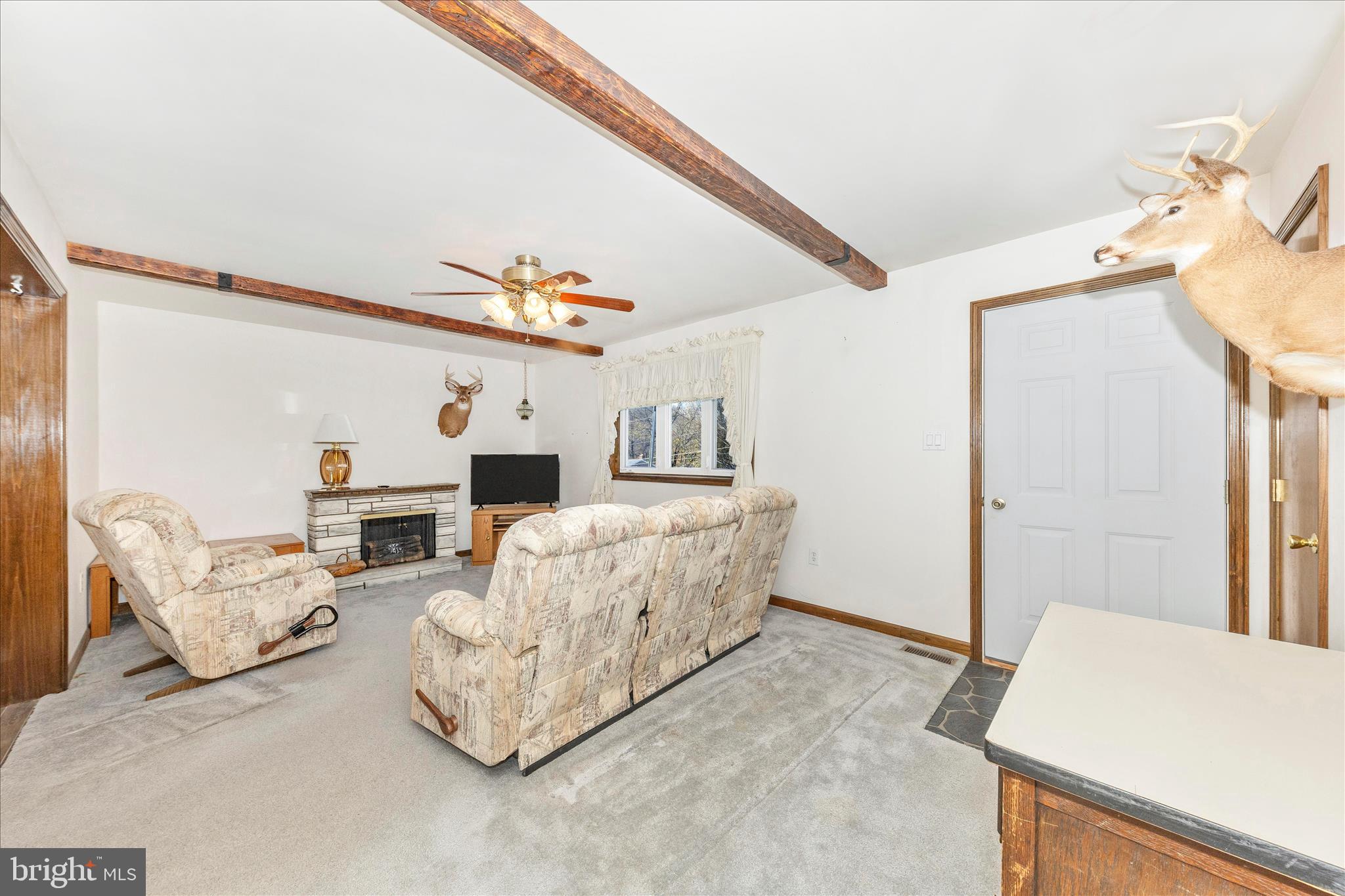 7 Colleen Trail Fairfield, PA 17320 - Photo 3 of 47 a living room with furniture and a flat screen tv