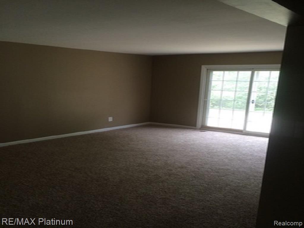 42447 Park Ridge Road Novi, MI 48375 - Photo 8 of 15