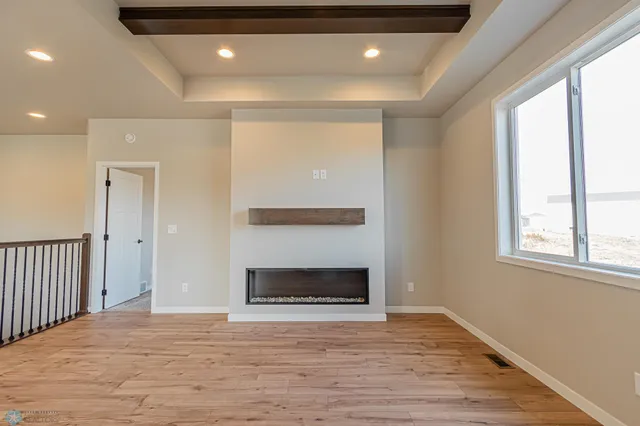 $555,900 | 5868 Ellis Drive West, Horace, ND 58078