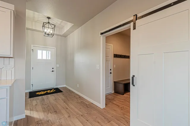 $555,900 | 5868 Ellis Drive West, Horace, ND 58078