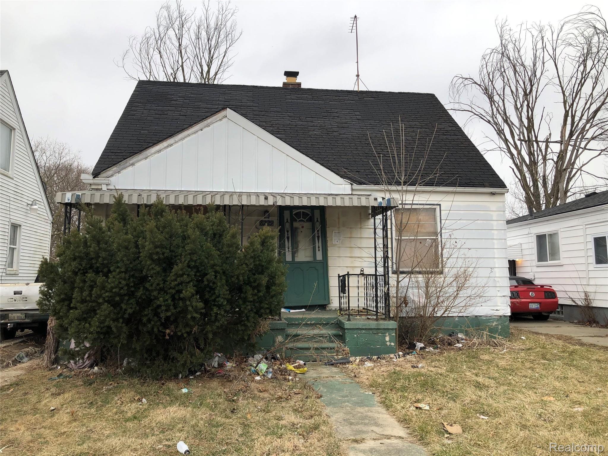 8229 Evergreen Road Detroit, MI 48228 - Photo 1 of 3 8229 Evergreen Front.jpg