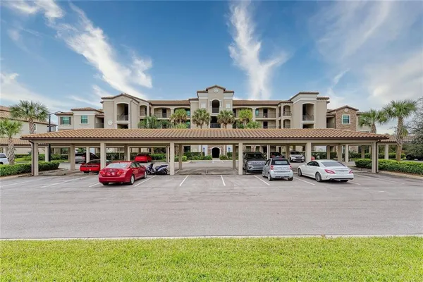 $318,000 | 16706 Vardon Terrace, Unit 208, Bradenton, FL 34211