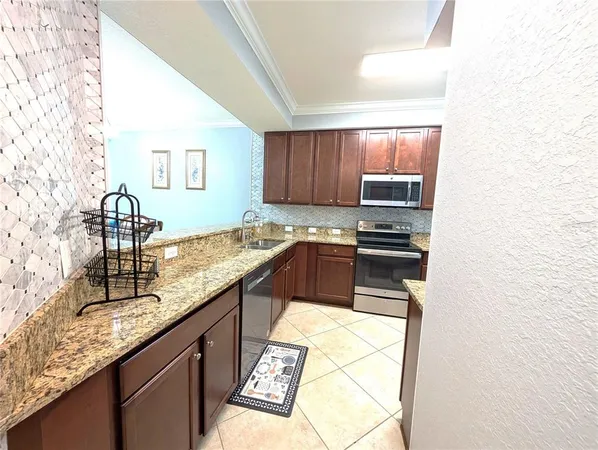 $318,000 | 16706 Vardon Terrace, Unit 208, Bradenton, FL 34211