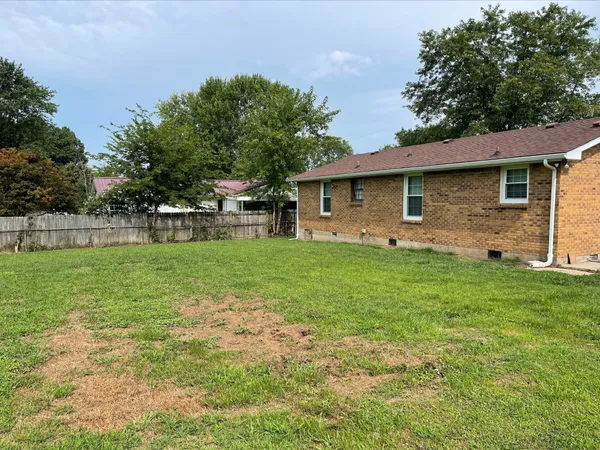 $1,350 | 512 Kellia Drive, Clarksville, TN 37042