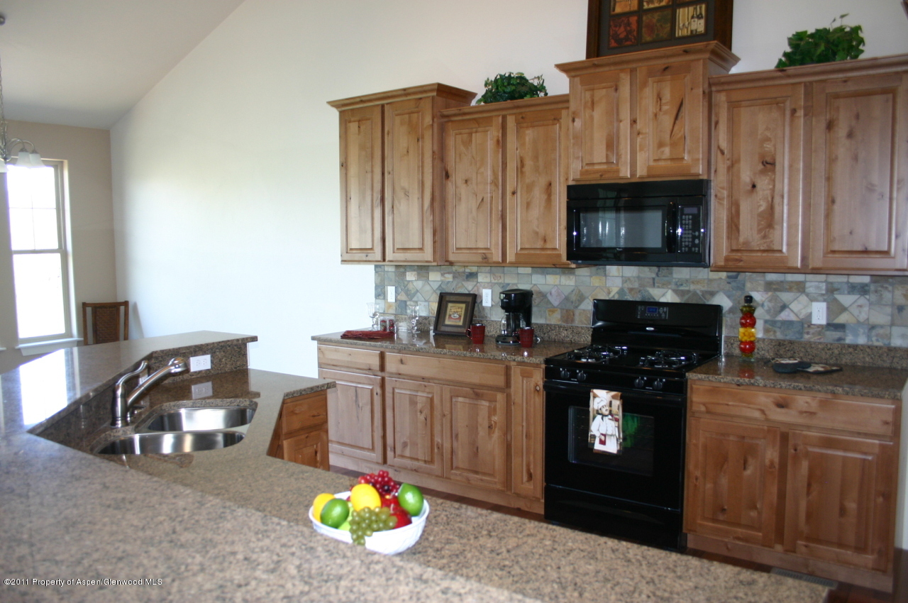 1397 Munro Avenue Rifle, CO 81650 - Photo 2 of 13 kitchen