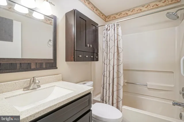 $240,000 | 93 Claire Court, Turnersville, NJ 08012