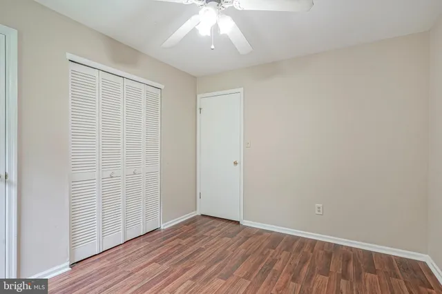 $240,000 | 93 Claire Court, Turnersville, NJ 08012