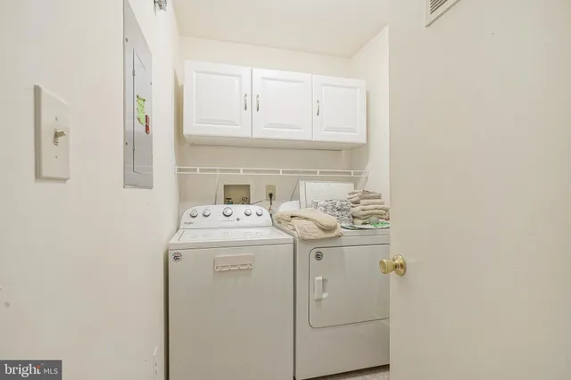 $240,000 | 93 Claire Court, Turnersville, NJ 08012