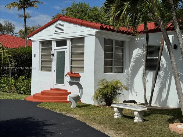 $3,550 | 51 Montilla Avenue, Unit 51, Coral Gables, FL 33134
