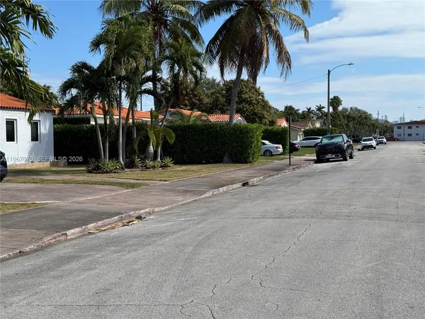 $3,550 | 51 Montilla Avenue, Unit 51, Coral Gables, FL 33134
