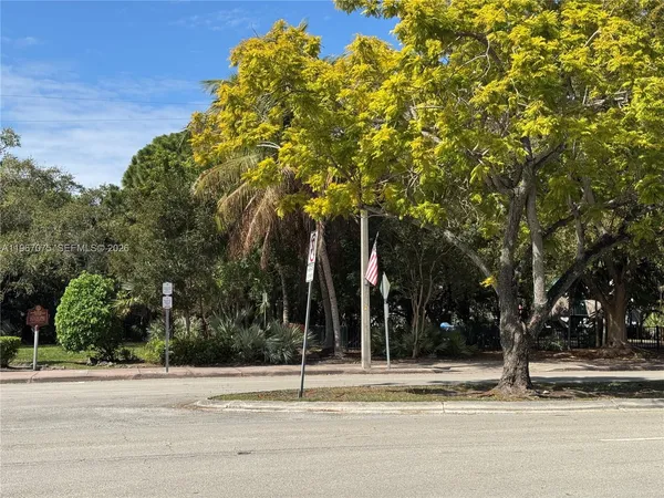 $3,550 | 51 Montilla Avenue, Unit 51, Coral Gables, FL 33134