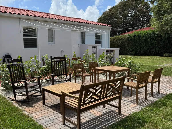 $3,550 | 51 Montilla Avenue, Unit 51, Coral Gables, FL 33134