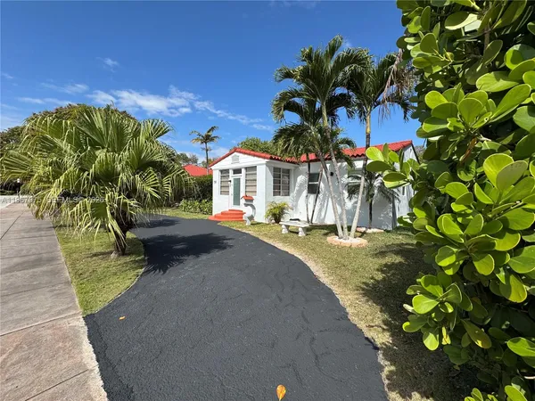$3,550 | 51 Montilla Avenue, Unit 51, Coral Gables, FL 33134