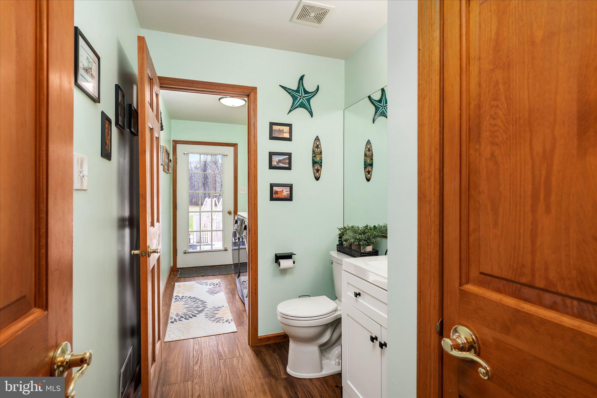 282 Chesterfield Jacobstown Road Wrightstown, NJ 08562 - Photo 28 of 70 a bathroom with a toilet a sink and shower