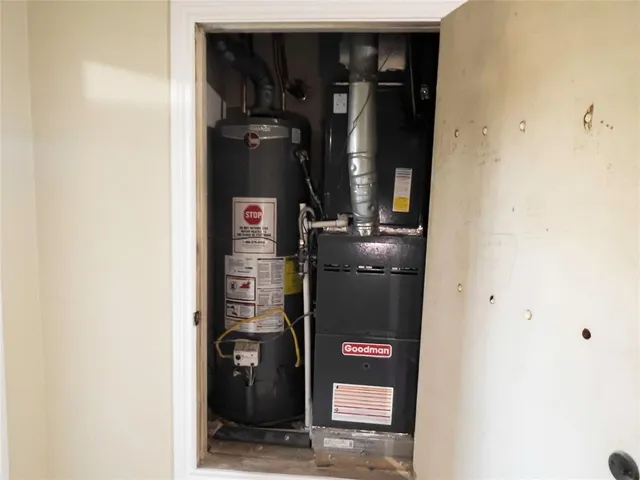 $289,900 | 807 Crockett Street, Midlothian, TX 76065