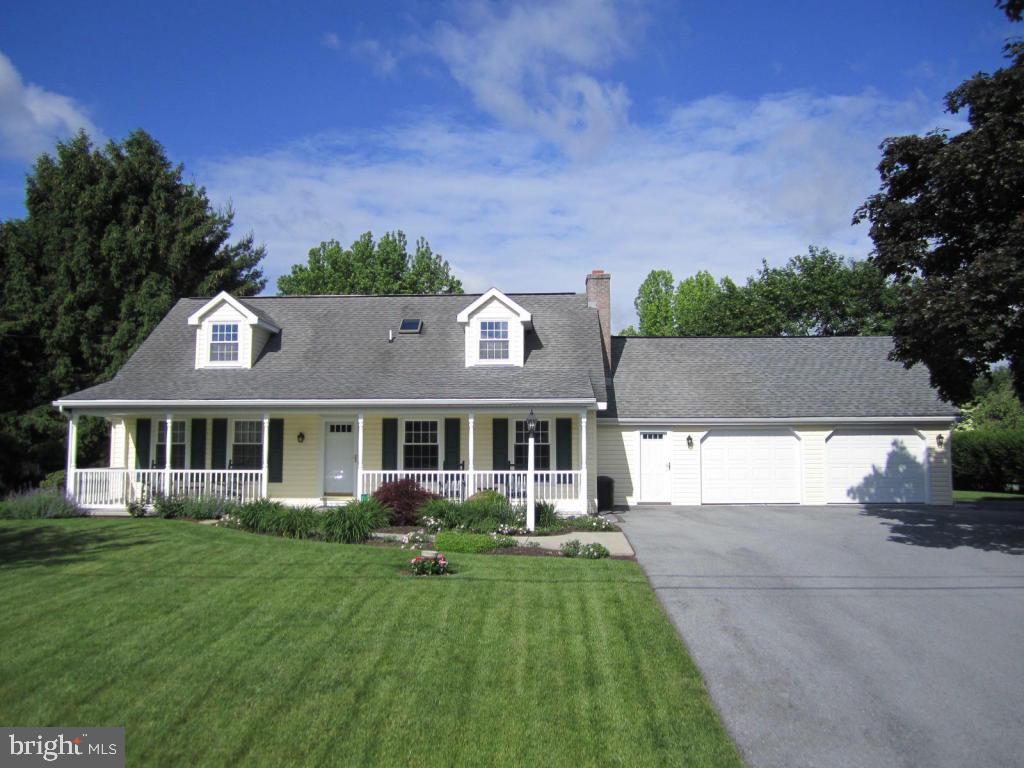 204 Reifsnyder Road Lititz, PA 17543 - Photo 1 of 33