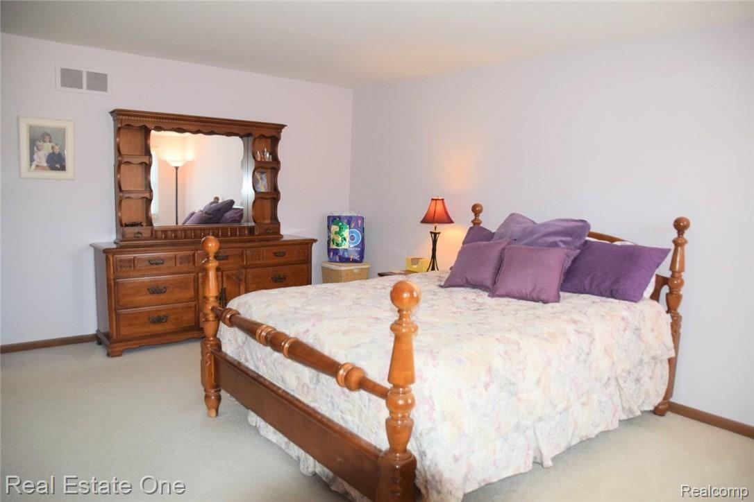 745 Lion Street Rochester, MI 48307 - Photo 50 of 80 Master (5) (Large).JPG