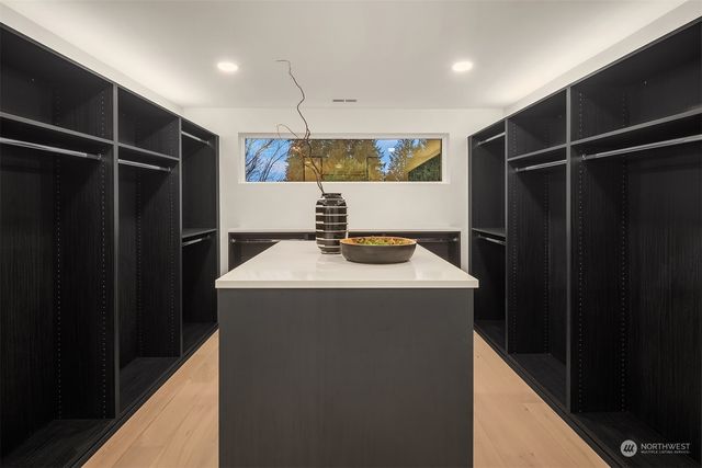 $3,499,000 | 18358 Northeast 19th Place, Bellevue, WA 98008