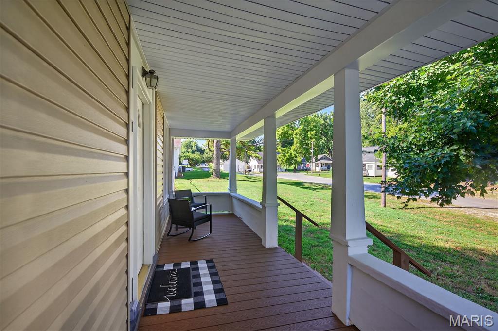 222 3rd Street Winfield, MO 63389 - Photo 3 of 33