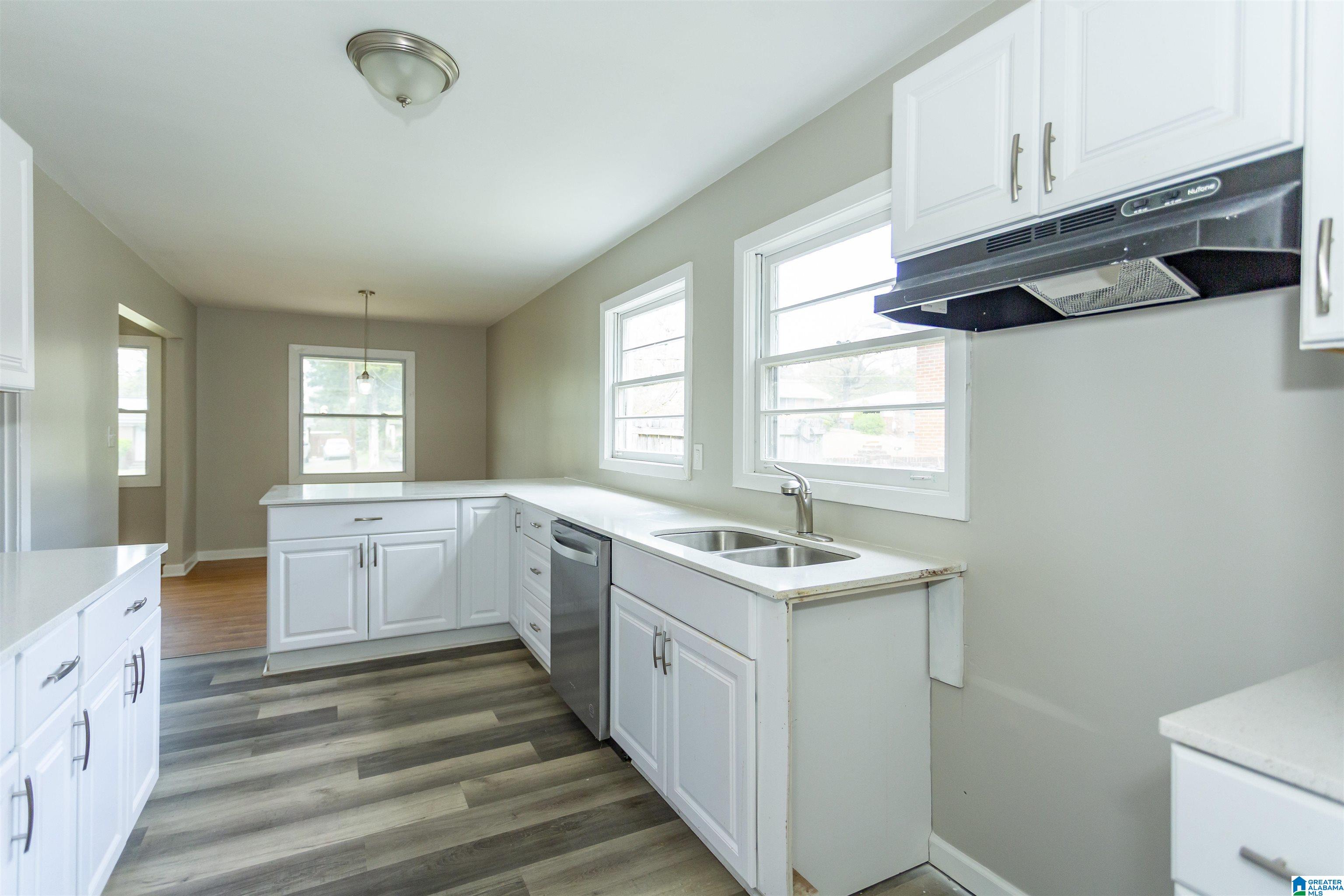 417 Burgundy Road Birmingham, AL 35215 - Photo 14 of 44