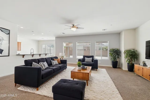 $900,000 | 5557 West Mine Trail, Phoenix, AZ 85083