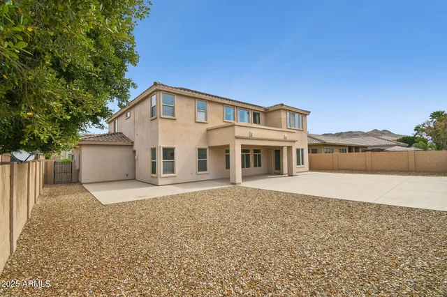 $900,000 | 5557 West Mine Trail, Phoenix, AZ 85083