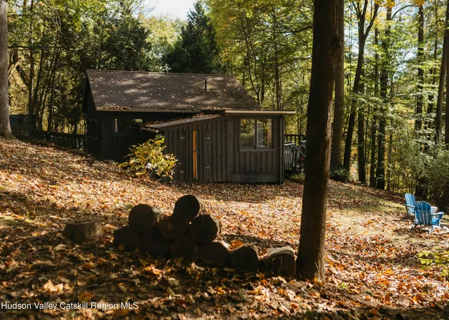 a view of a backyard of the house