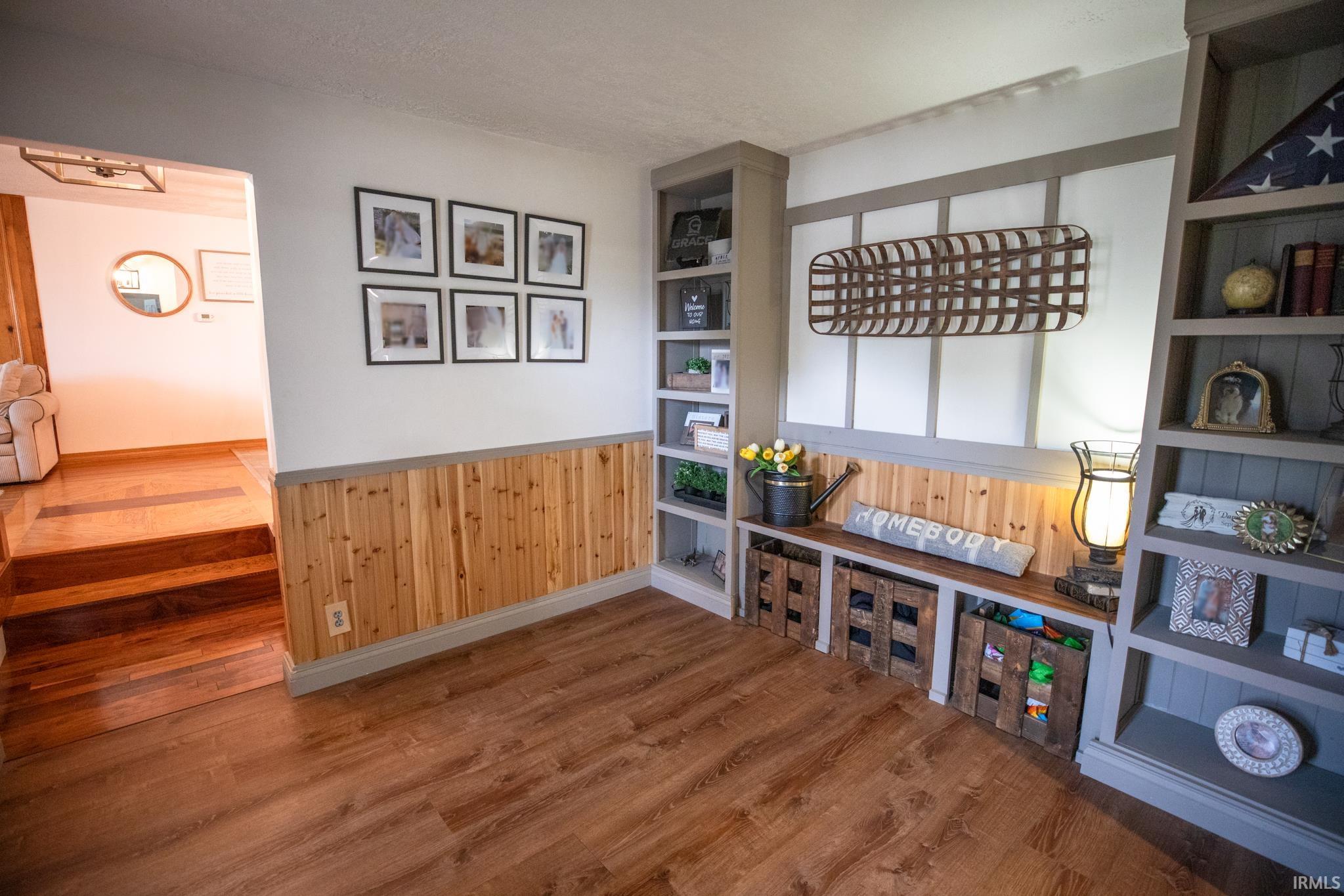 323 Indiana Avenue Argos, IN 46501 - Photo 4 of 24