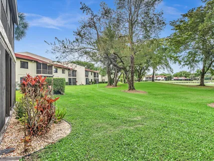 $315,000 | 8410 Casa Del Lago, Boca Raton, FL 33433