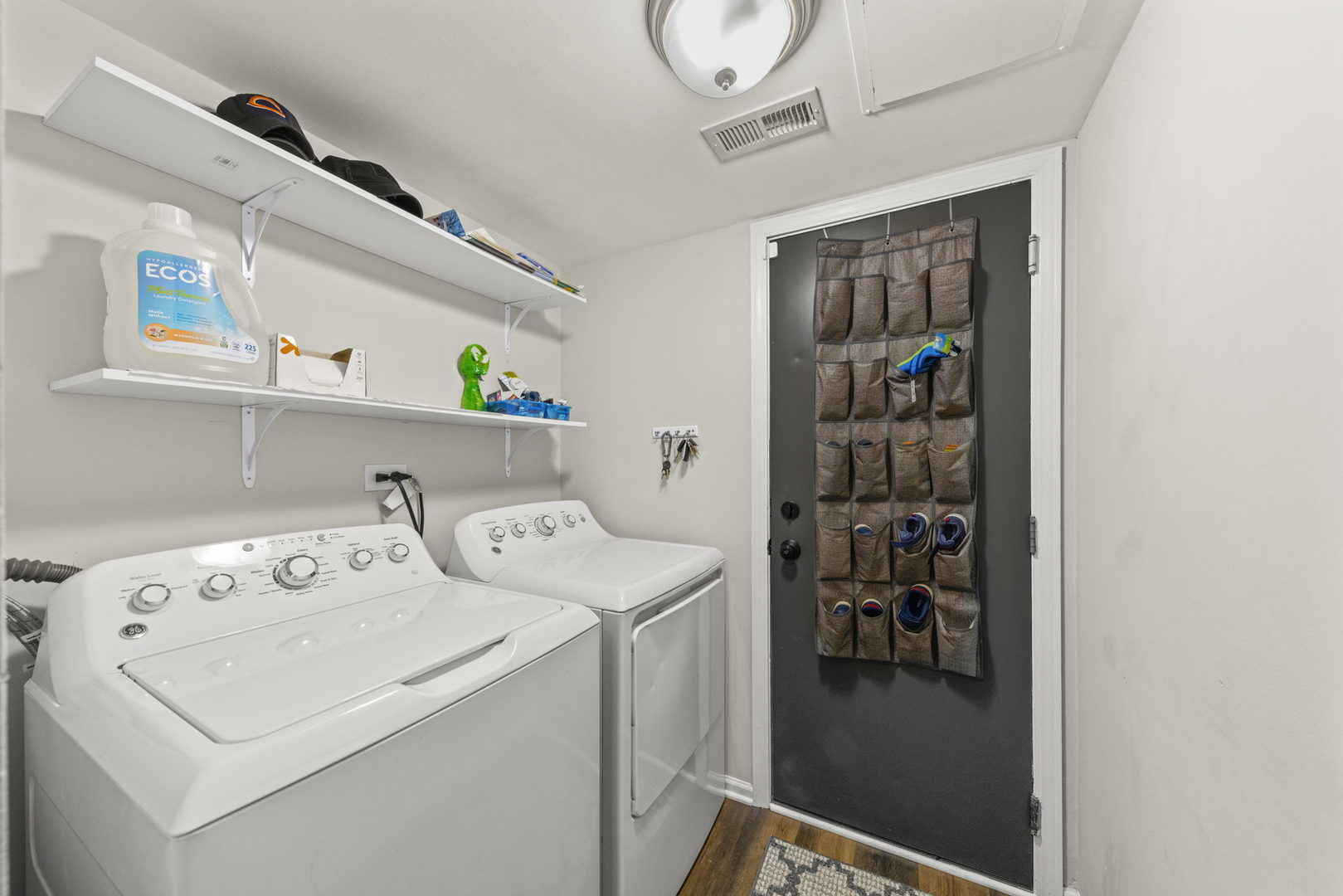 31 Harmony Lane Romeoville, IL 60446 - Photo 16 of 27 a utility room with dryer and washer