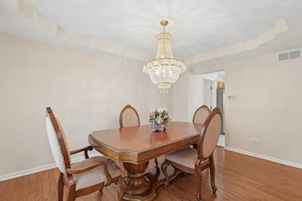 $439,900 | 18036 Crystal Lane, Lansing, IL 60438